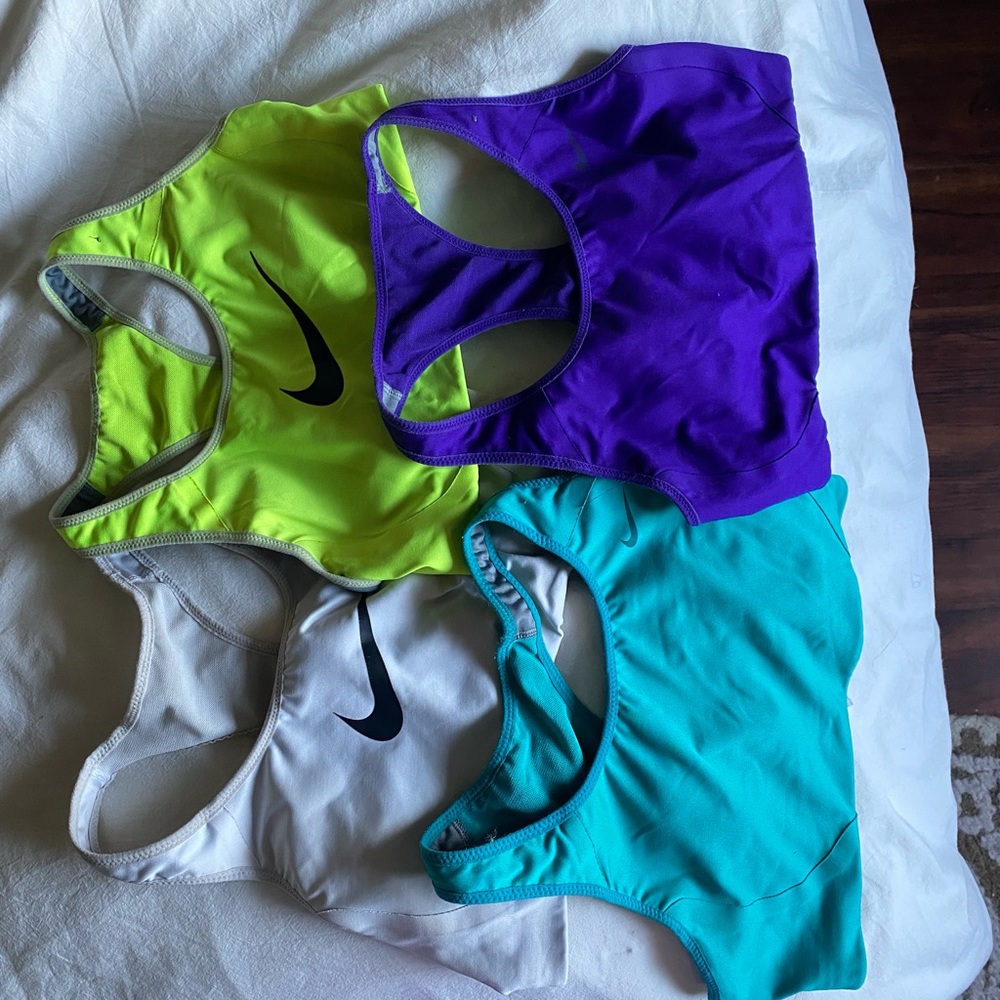 Nike sports bra bundle